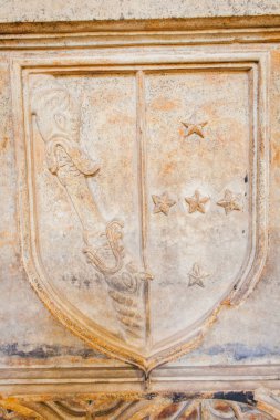 bir ortaçağ manastır kalıntıları 