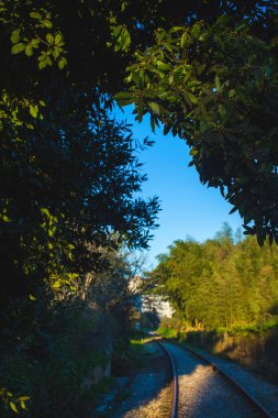 şehir üzerinden bir demiryolu