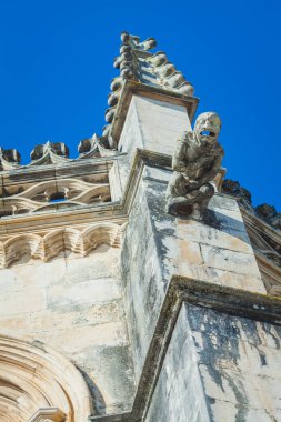 Batalha 'daki antik bir Portekiz manastırının heykeli.