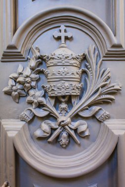 Porto 'nun geleneksel Portekiz kilisesi seramik fayanslarla süslenmiş.