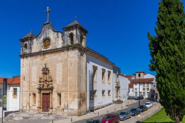 Portekiz, Coimbra 'daki Museu Nacional Machado de Castro' nun tarihi cephesi