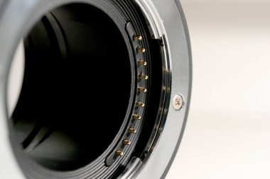 Bu kusursuz lens montajıyla fotojenik güzelliği keşfedin.