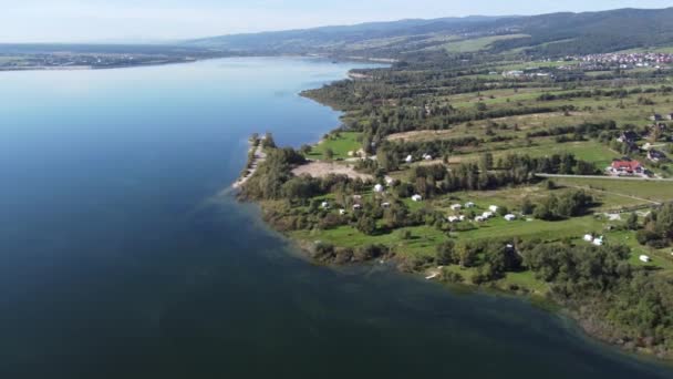 Vuelo Con Drones Sobre Lago Czorsztyn Cerca Niedzica Czorsztyn Polonia — Vídeo de stock