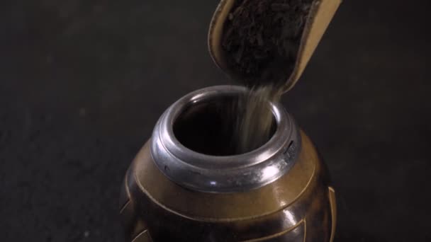 Yerba Mate Pouring Yerba Mate Powder Matero — Stock Video