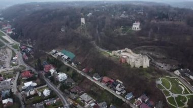 Kazimierz Dolny, Polonya 'da hava görüntüleri. 4K video