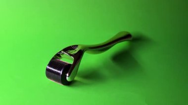 Derma roller için tıbbi mikro terapi iğneleme yöntemlerinin etkinliğinin karşılaştırılması. Aracı olarak da bilinir: Dermaroller, mesoroller, Mezo-silindir, mesopen.