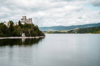 Niedzica Castle on Lake Czorsztyn, Poland  medieval panorama