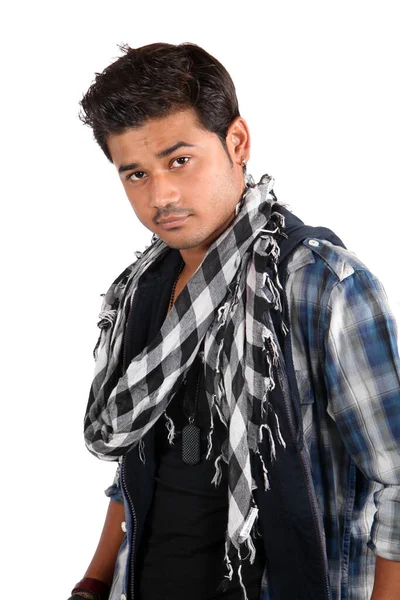 Een Jonge Indiase Knappe Man Met Een Stola Witte Studio — Stockfoto