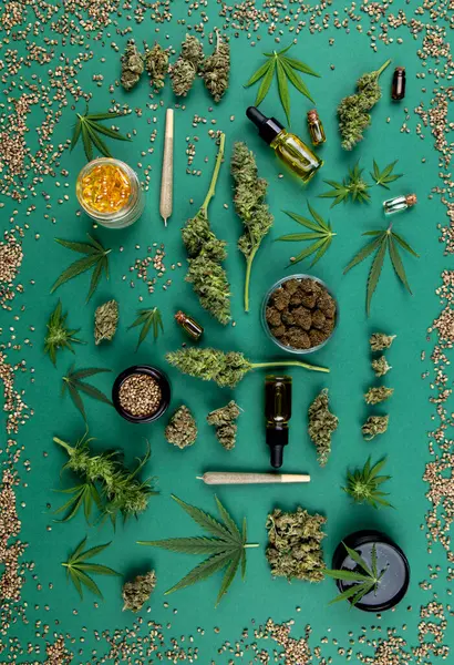 Marijuana Buds Cannabis Leaf Black Background Top View — Stock Photo, Image