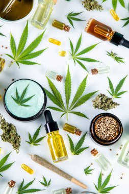Kenevir yağı, kenevir tohumu ve marihuana yaprakları