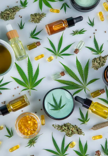 Cbd Products Cannabis Leaves Hemp Oil Marijuana Oil — Stock Photo, Image
