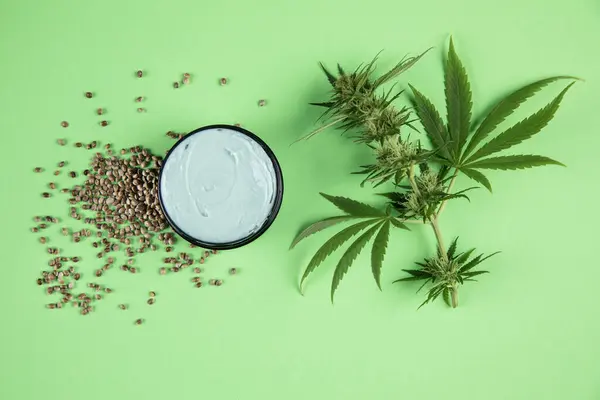 Top View Cannabis Leaves Hemp Seeds Immagine Stock