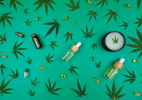 Produtos Cannabis Folhas Maconha Fotografias De Stock Royalty-Free