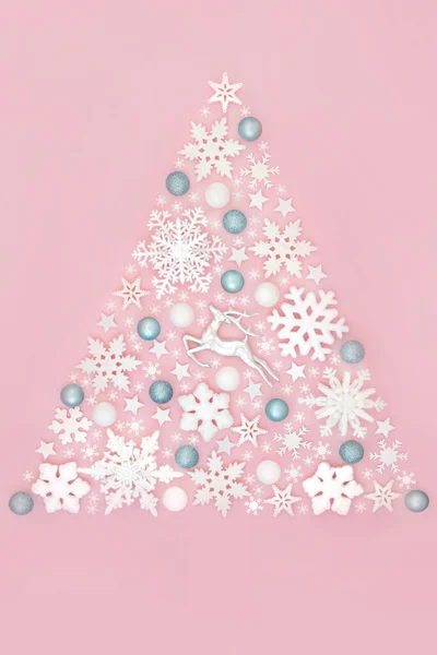 Festlicher Weihnachtsbaum Form Eines Abstrakten Nordpol Konzepts Mit Schneeflocke Rentieren — Stockfoto