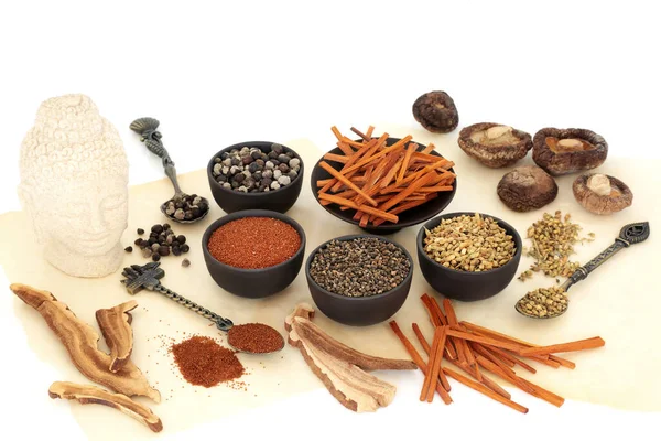 Medicina Herbal Chinesa Com Ervas Tradicionais Coleção Especiarias Usadas Cuidados — Fotografia de Stock