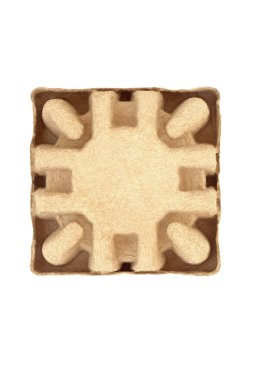 Karton kutu kahverengi, ters tarafı yerleştirin, teslimat paketi için koruma, paket ya da konteynır. Geri dönüştürülmüş, yeniden kullanılabilir, çevreye elverişli, sürdürülebilir kaynaklar. Beyaz arkaplanda.