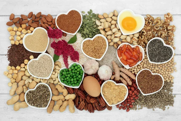 Hälsosam Mat För Ett Friskt Hjärta Med Mycket Lipider Som — Stockfoto