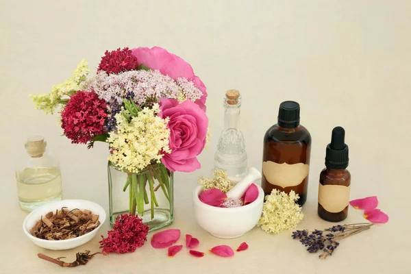 Kalmerende Bloemen Kruiden Met Valeriaanwortel Roos Vlier Lavendel Gebruikt Natuurlijke — Stockfoto