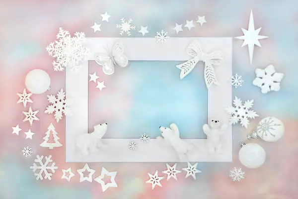Weihnachten Fantasie Nordpol Thema Mit Christbaumschmuck Auf Blau Rosa Himmel — Stockfoto