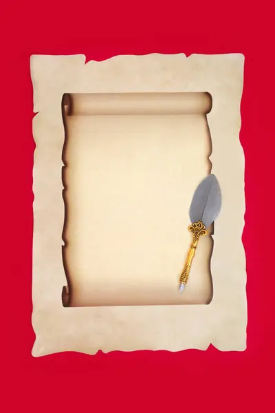 Περγαμηνή Χαρτιού Διακοσμητικό Φτερό Ορείχαλκου Πένα Κόκκινο Φόντο Παραδοσιακός Γραφικός Φωτογραφία Αρχείου