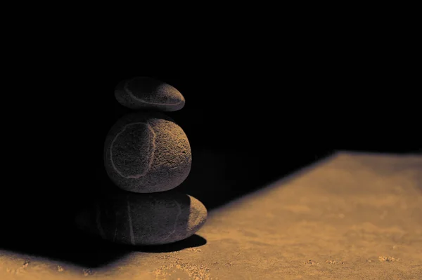 Αφηρημένη Ισορροπημένη Βότσαλα Πέτρες Και Σκιά — Φωτογραφία Αρχείου