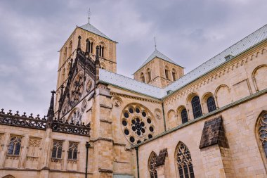 Ünlü Aziz Paulus Dom Katedrali dış görünüşü. Kuzey Rhein Vestfalya ve Muenster 'ı gezmek ve turizm