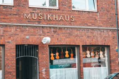 25 Temmuz 2022, Munster, Almanya: Müzik Müzesi veya kemanlı Musikhaus Müzesi