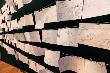 26 Temmuz 2022, Munster, Almanya: Ekoloji ve zararlı sera gazı emisyonlarına adanmış çocuk çizimleri