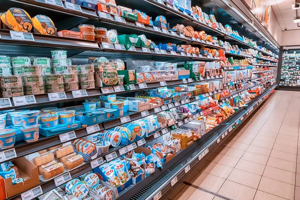 Juli 2022 Munster Duitsland Zuivel Zuivelproducten Yoghurt Bij Diepvries Supermarkt — Stockfoto
