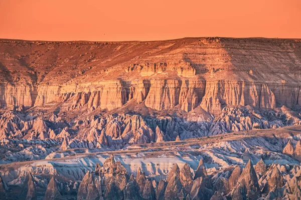Marsjański Wspaniały Krajobraz Jednej Dolin Kapadocji Zachodzie Słońca — Zdjęcie stockowe
