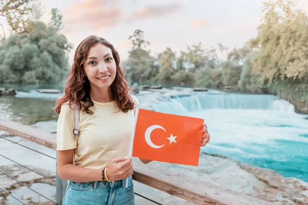 Girl Turkish Flag Standing Manavgat Waterfall Travel Attractions Natural Landmarks — Stock Photo, Image