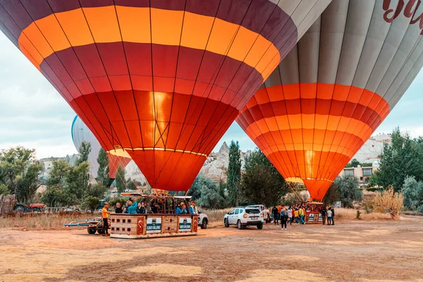 September 2022 Cappadocië Turkije Enorme Ballonnen Warmen Lucht Met Branders — Stockfoto