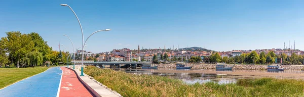 September 2022 Besehir Turkije Schilderachtige Dijk Stad Aan Het Besehir — Stockfoto