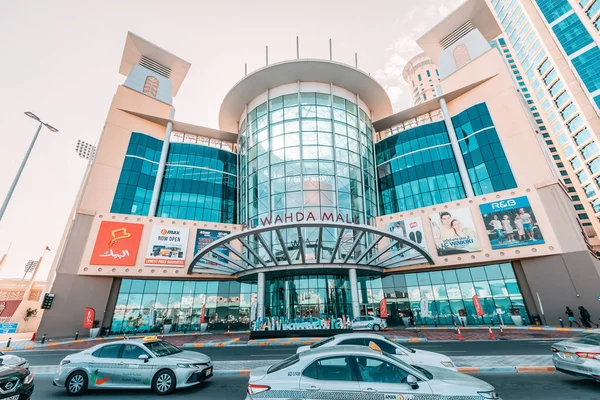 2023 Január Abu Dhabi Egyesült Arab Emírségek Wahda Mall Forgalmas — Stock Fotó