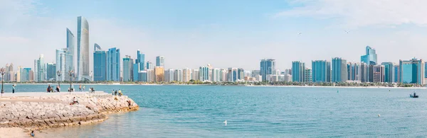 Januari 2023 Abu Dhabi Verenigde Arabische Emiraten Panoramisch Uitzicht Wolkenkrabbers — Stockfoto