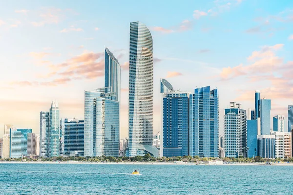 Experimente Grandeza Sofisticação Horizonte Abu Dhabi Uma Vista Deslumbrante Que — Fotografia de Stock