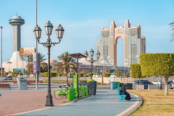Januari 2023 Abu Dhabi Förenade Arabemiraten Park Med Utvecklingsområde Och — Stockfoto