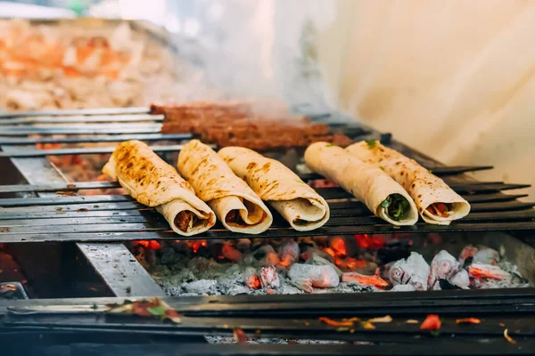 Masak Turkish Makanan Cepat Saji Durum Atau Doner — Stok Foto