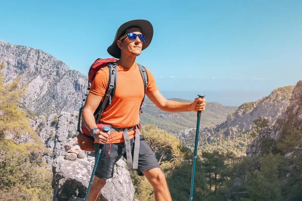 Happy Hiker Man Trekking Backpack Hiking Poles Rocky Cliff Walk — Stock Photo, Image