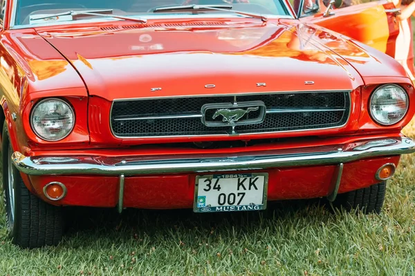 Julio 2023 Antalya Turquía Ford Mustang Rojo Clásico Símbolo Diseño — Foto de Stock