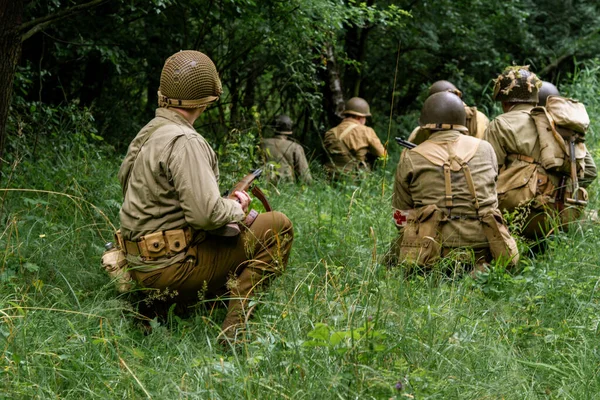 Reactores Históricos Vestidos Como Soldados Infantería Estadounidenses Durante Segunda Guerra —  Fotos de Stock