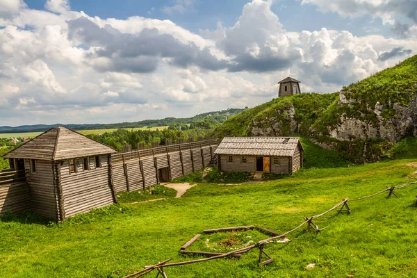 Insediamento Slavo Medievale Sul Monte Birw Podzamcze Ogrodzieniec Polonia — Foto Stock