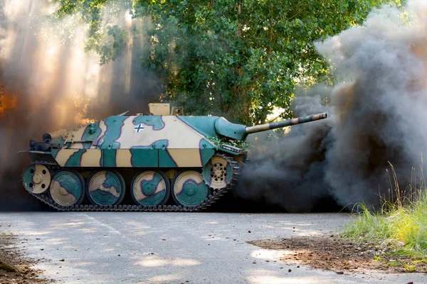 Jagdpanzer German World War Armored Tank Battlefield Amidst Smoke Dust — Stock Photo, Image