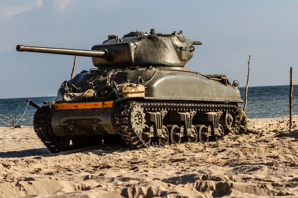 Tanque Sherman Segunda Guerra Mundial Playa —  Fotos de Stock