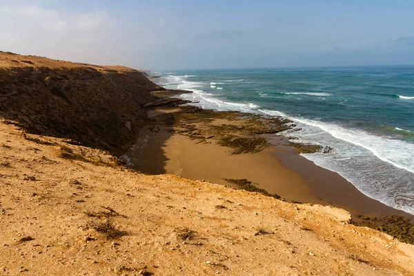 Høje Stejle Klipper Atlanterhavskysten Nær Chbika Guelmim Oued Noun Regionen - Stock-foto