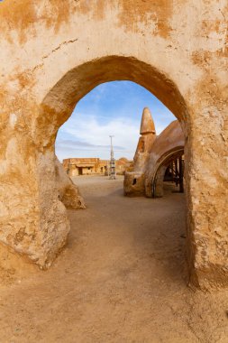Film setinin kalıntıları, 1977 Star Wars. Yıldız Savaşları, Tozeur, Sahara, Tunus, Afrika 'dan Tatooine gezegeninin manzarası 
