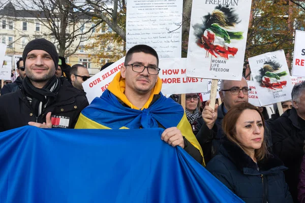 ハリファックス カナダ 11月19 2022 イランとウクライナの人々を支援するイランとウクライナの合同集会 — ストック写真