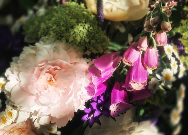 Romantická Kytice Květin Domácí Dekorace Aranžování Květin — Stock fotografie