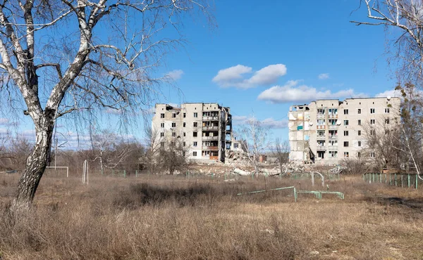 Κατεστραμμένη Πόλη Izyum Περιοχή Kharkiv Στην Ουκρανία Καταστράφηκαν Σπίτια Αποτέλεσμα — Φωτογραφία Αρχείου