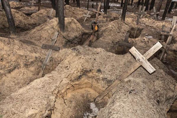 Izium Украина Мар 2023 Кресты Замечены Месте Лесного Захоронения После — стоковое фото